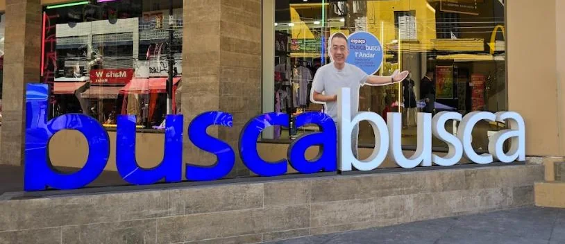 Letreiro Busca Busca em uma operação comercial